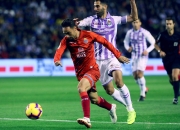 德罗巴在利物浦比赛中赛况扑朔迷离，战术调整引发热议！