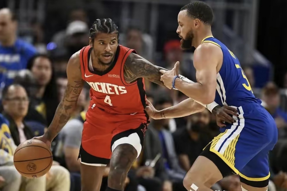  夏季联赛次回合激情夜！周琦里突外投，金州勇士绝杀密尔沃基雄鹿